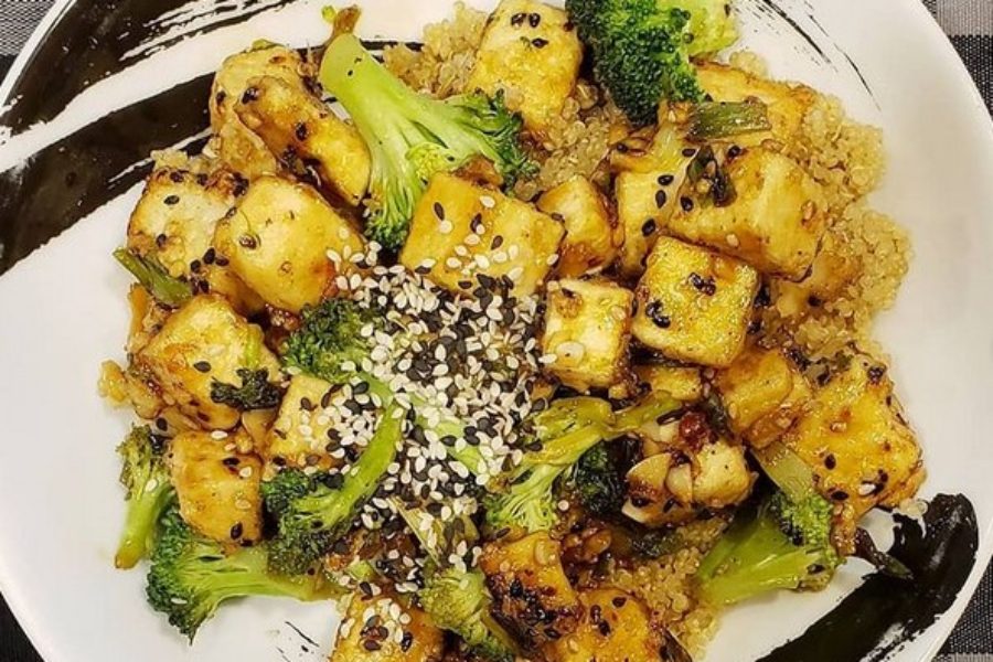 General Tso’s Tofu with Broccoli & Quinoa